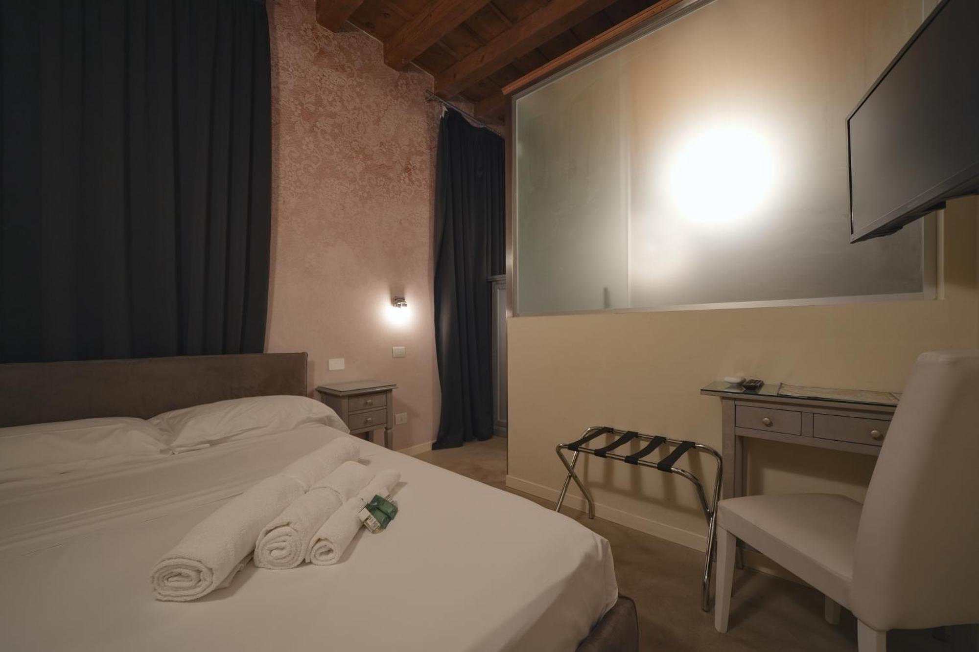 Palazzo Di Giulietta - Juliet'S Palace Verona Kültér fotó